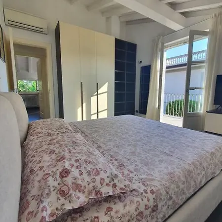 La Casa Di Elena Versilia - Two Apartments Marina di Pietrasanta Buitenkant foto