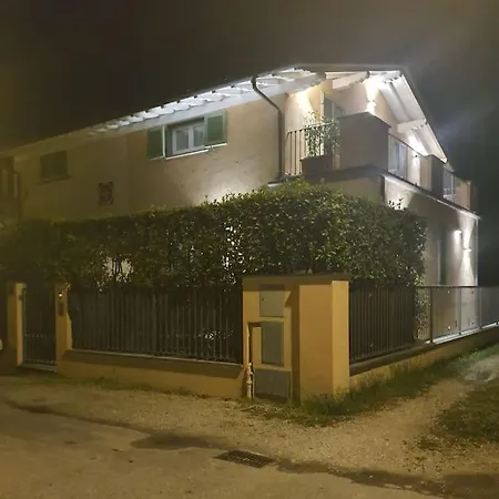 La Casa Di Elena Versilia - Two Apartments Marina di Pietrasanta Kamer foto