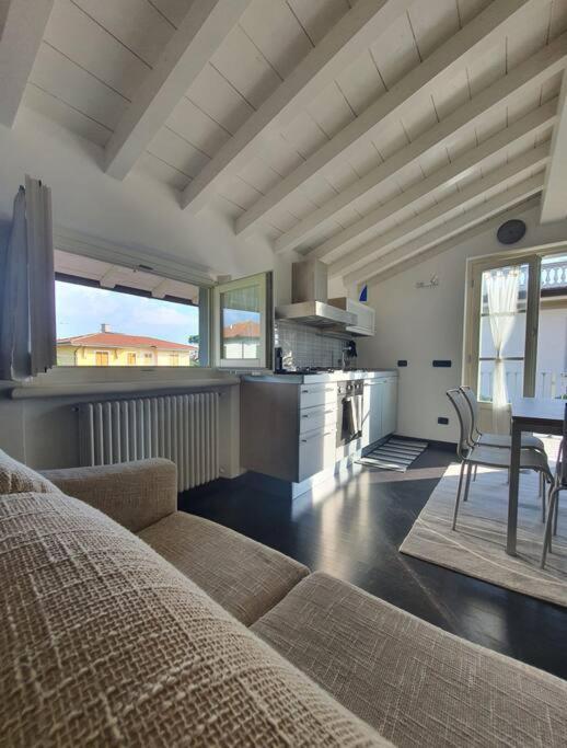 La Casa Di Elena Versilia - Two Apartment