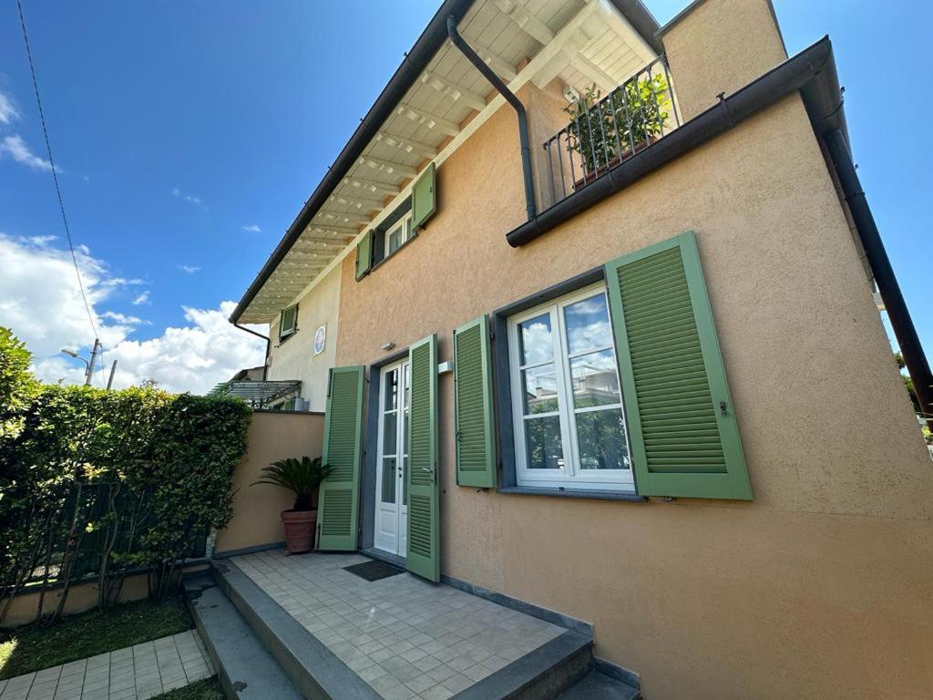 La Casa Di Elena Versilia - Two Apartment